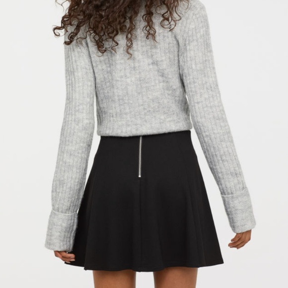 H&M Dresses & Skirts - H&M | Black Skater Skirt M NWT
